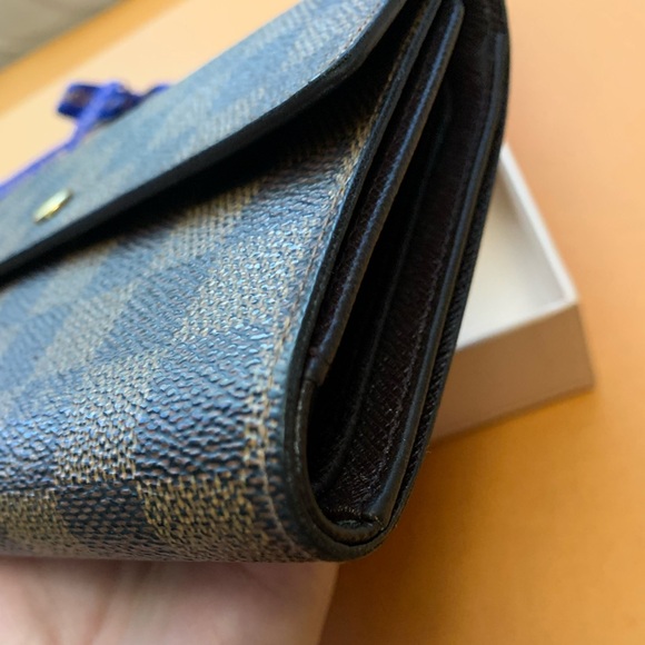 Louis VUITTON RARE Damier Ebene Mid-Wallet 🔥🔥 - Picture 14 of 17